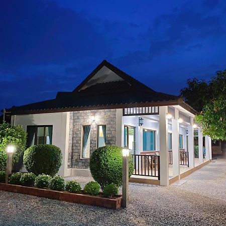 Sanaepatan Home Resort - เสน่ห์ป่าตาล โฮม รีสอร์ต Ban Buak Khang 外观 照片