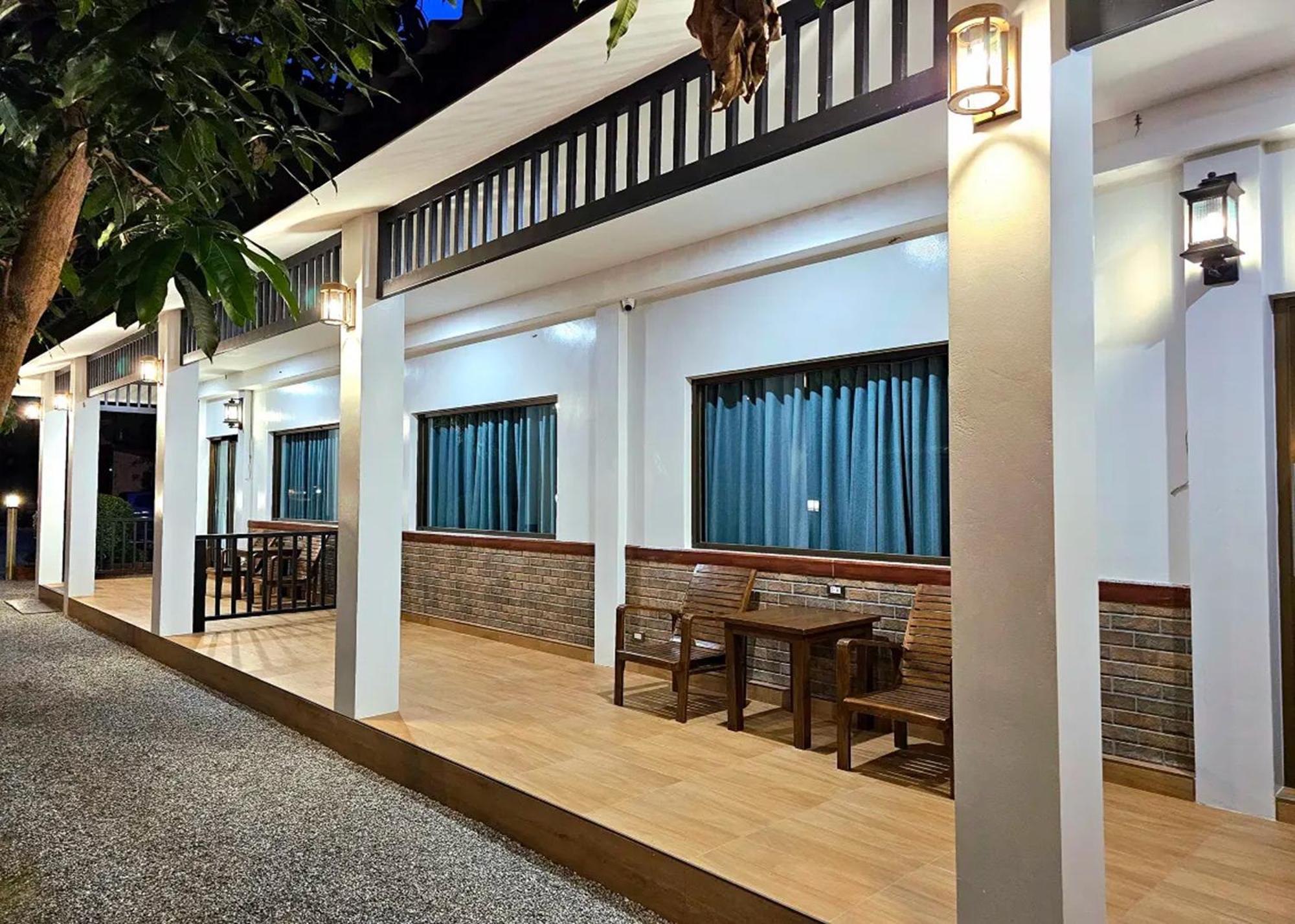 Sanaepatan Home Resort - เสน่ห์ป่าตาล โฮม รีสอร์ต Ban Buak Khang 外观 照片
