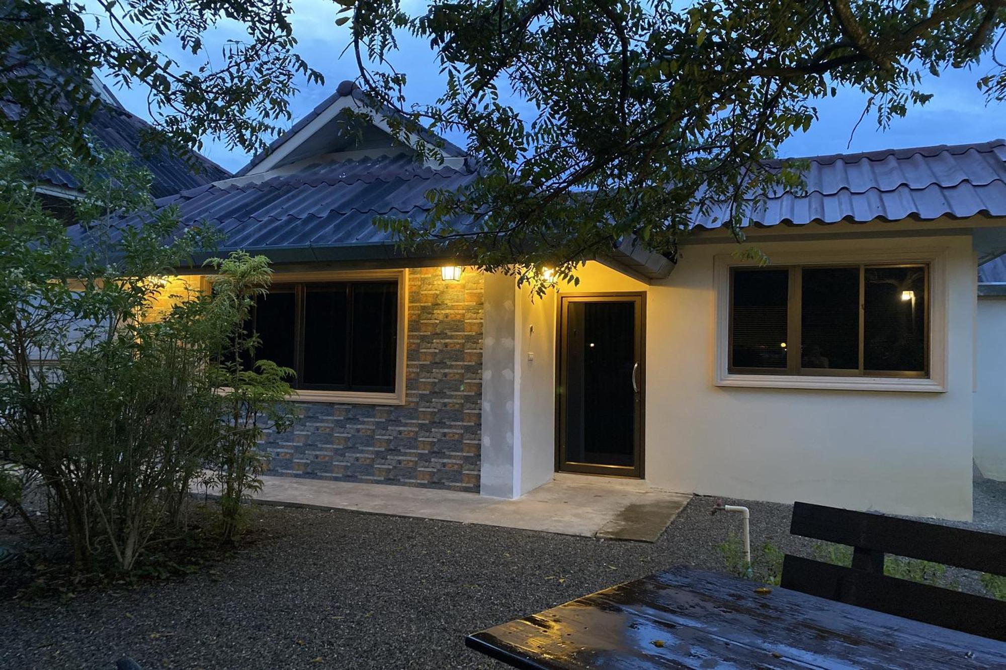 Sanaepatan Home Resort - เสน่ห์ป่าตาล โฮม รีสอร์ต Ban Buak Khang 外观 照片